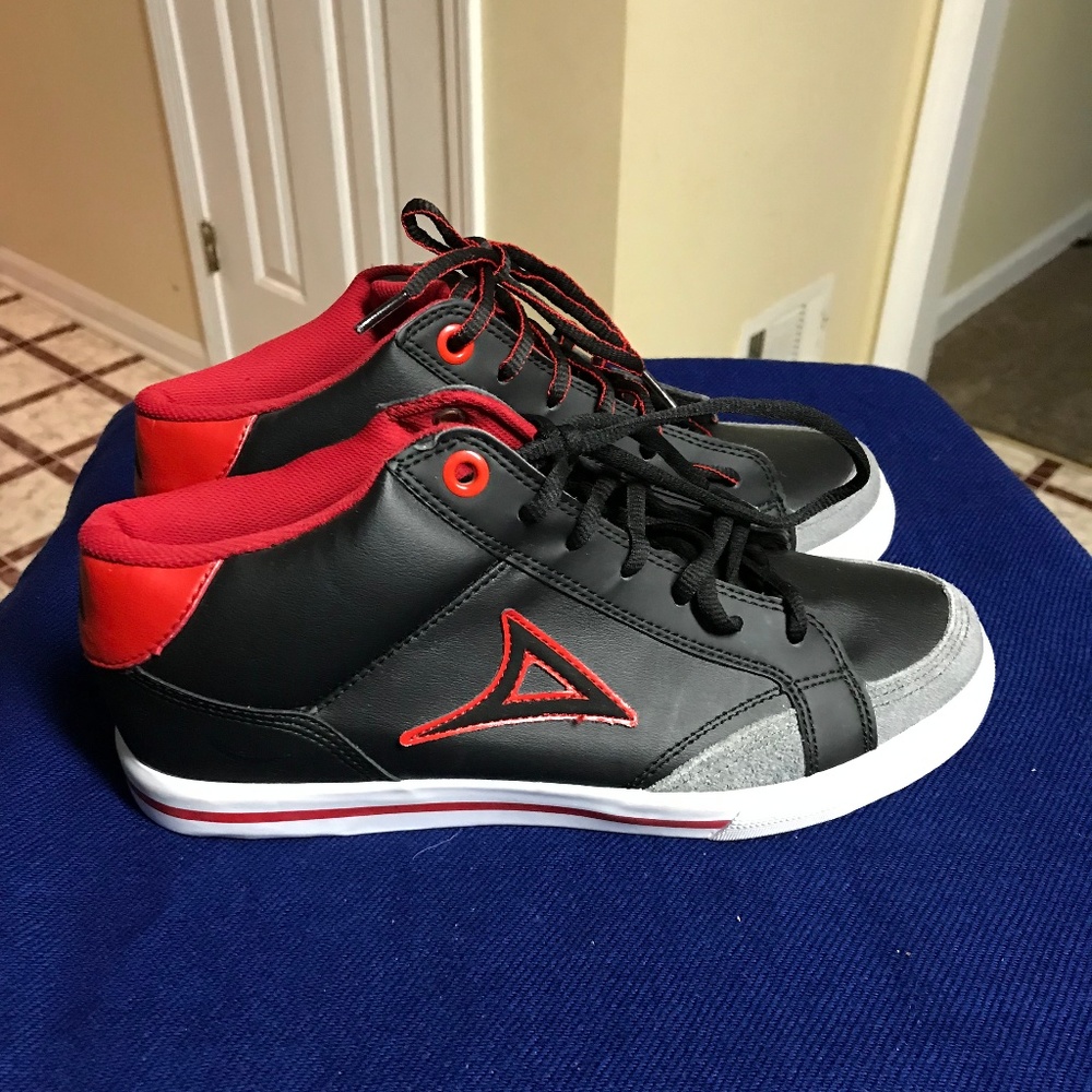 Pirma Men's Casual Black and Red Sneakers